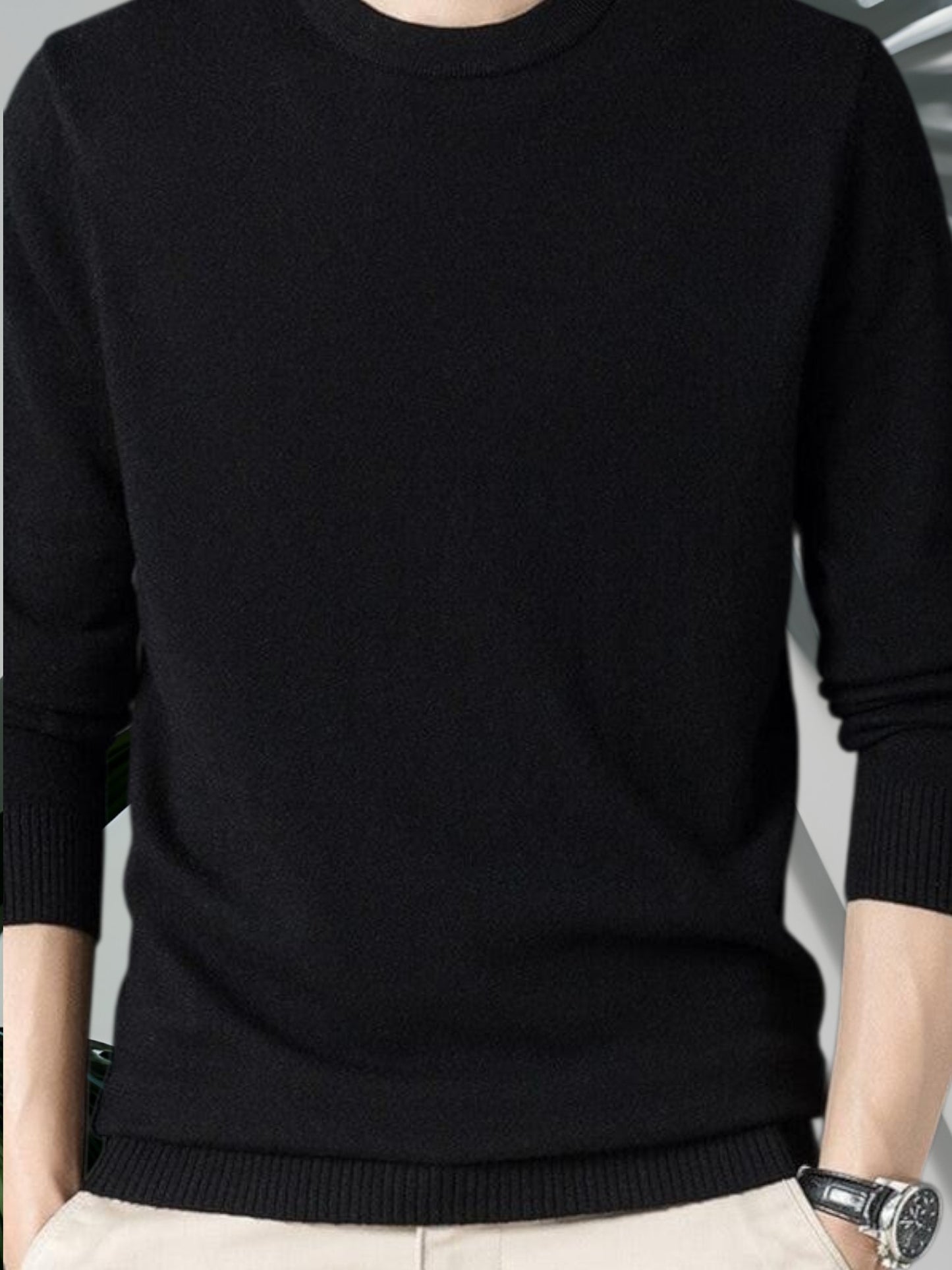 Max | Luxurious Men's Cashmere Pullover Sweater with Classic Design and Long Sleeves | Black