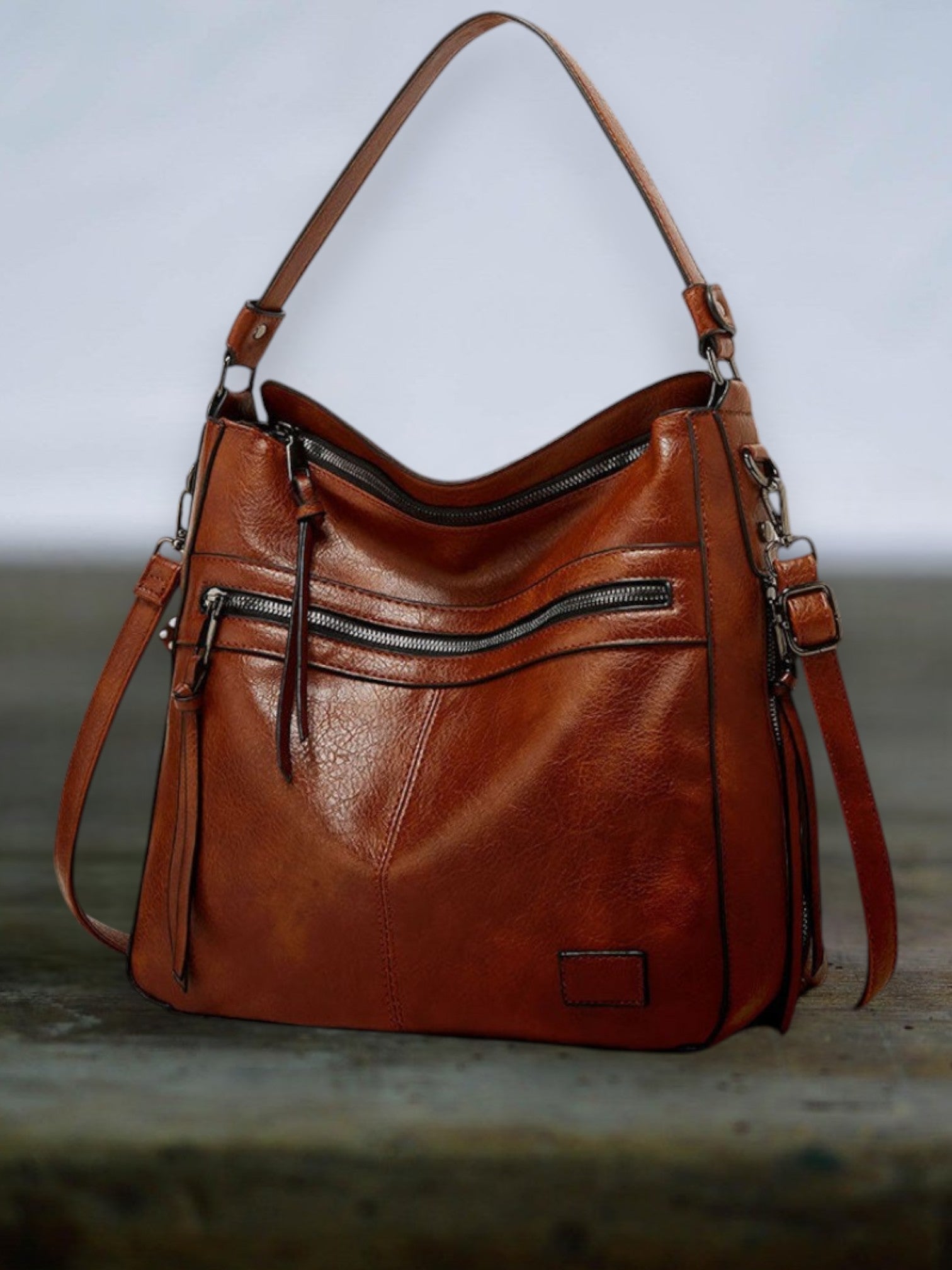 Muriel | Vintage-Charm Leather Shoulder Bag with Spacious Design | Brown 2